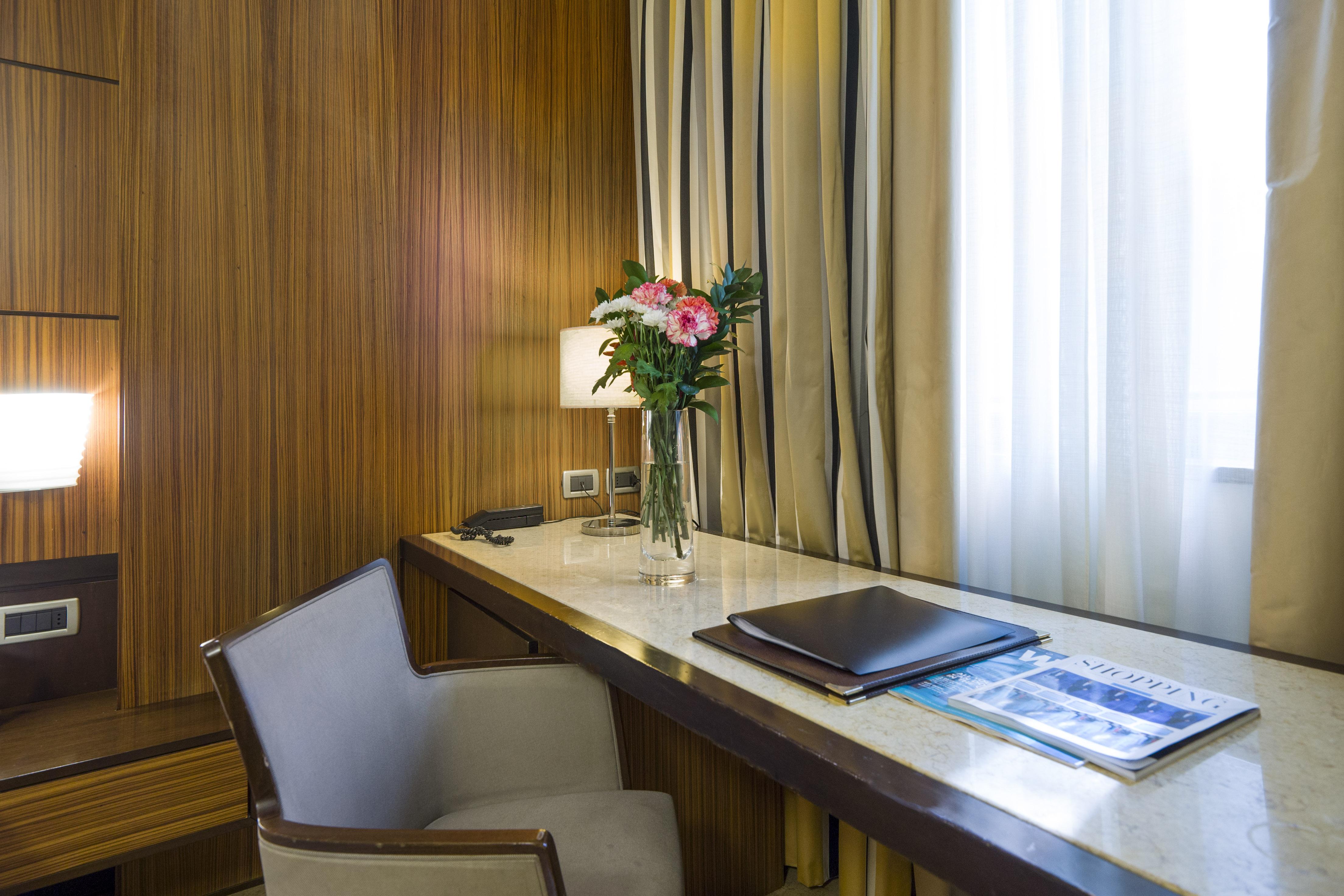 Hotel Carrobbio Milano Ngoại thất bức ảnh