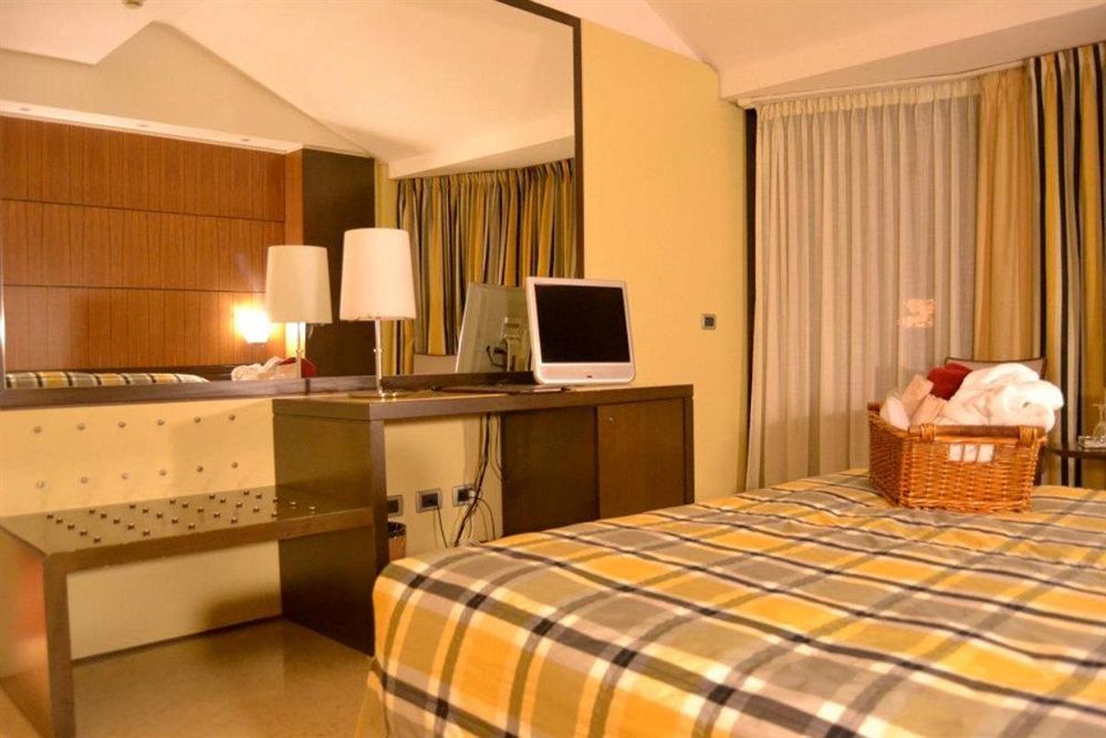 Hotel Carrobbio Milano Ngoại thất bức ảnh