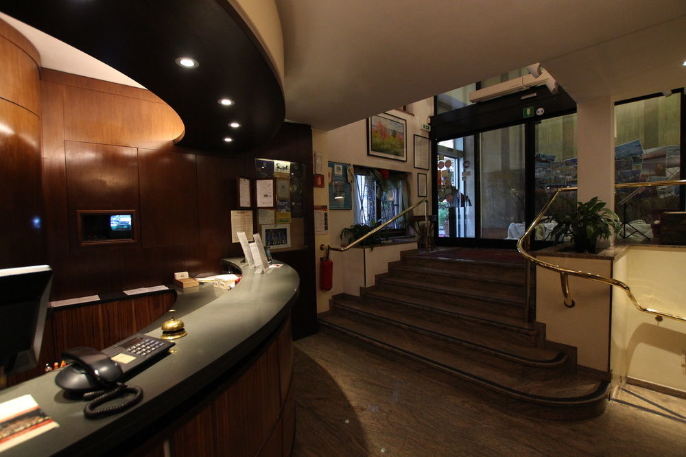 Hotel Carrobbio Milano Ngoại thất bức ảnh