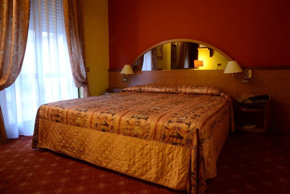 Hotel Carrobbio Milano Ngoại thất bức ảnh